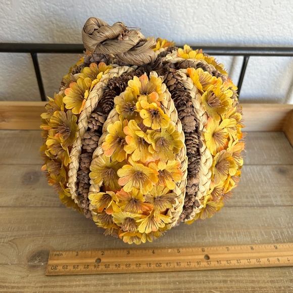 Floral Pinecone Fall Pumpkin Centerpiece Home Decor Autumn Harvest - Picture 3 of 5